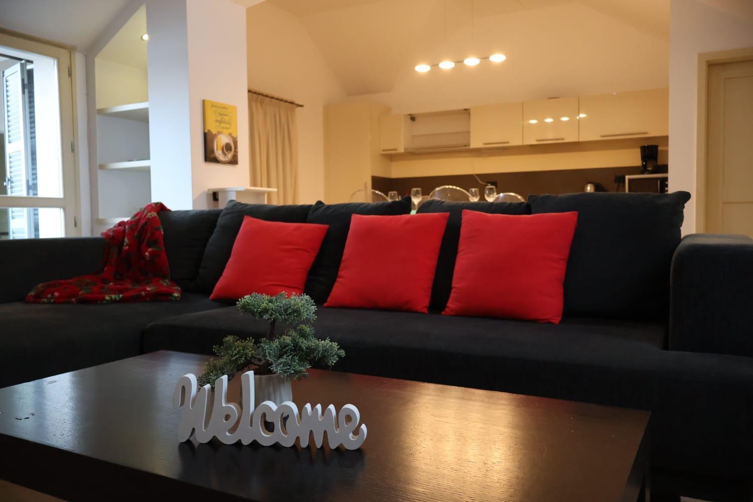 Central Terrace Escape With Jacuzzi ทิมิชัวรา ภายนอก รูปภาพ